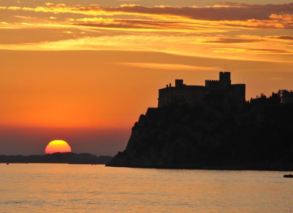 Nuestro Mundo no es un Mundo nuestro